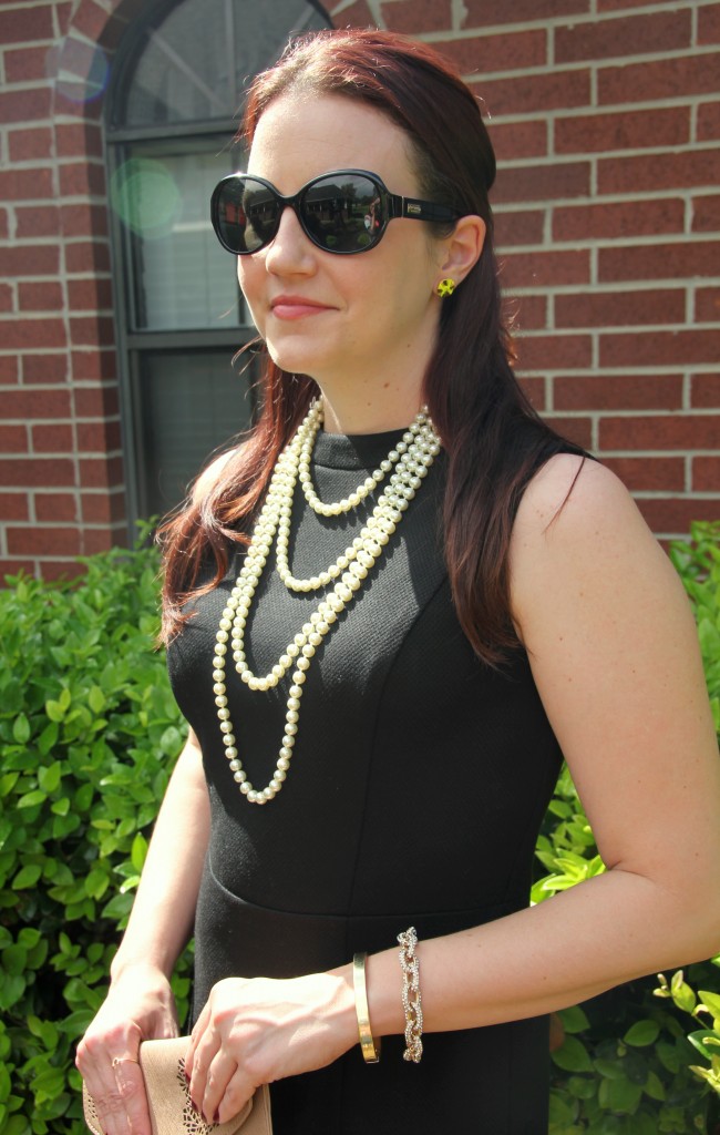 Black Dress and Pearls / Lady in Violet Blog