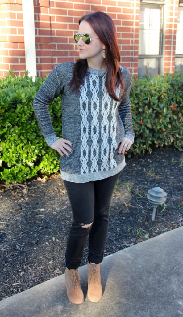 Winter Style, Casual winter sweater with lace details and black skinny jeans