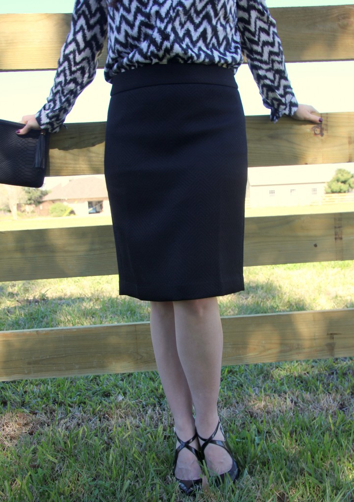Black Textured Pencil skirt and the perfect black heels