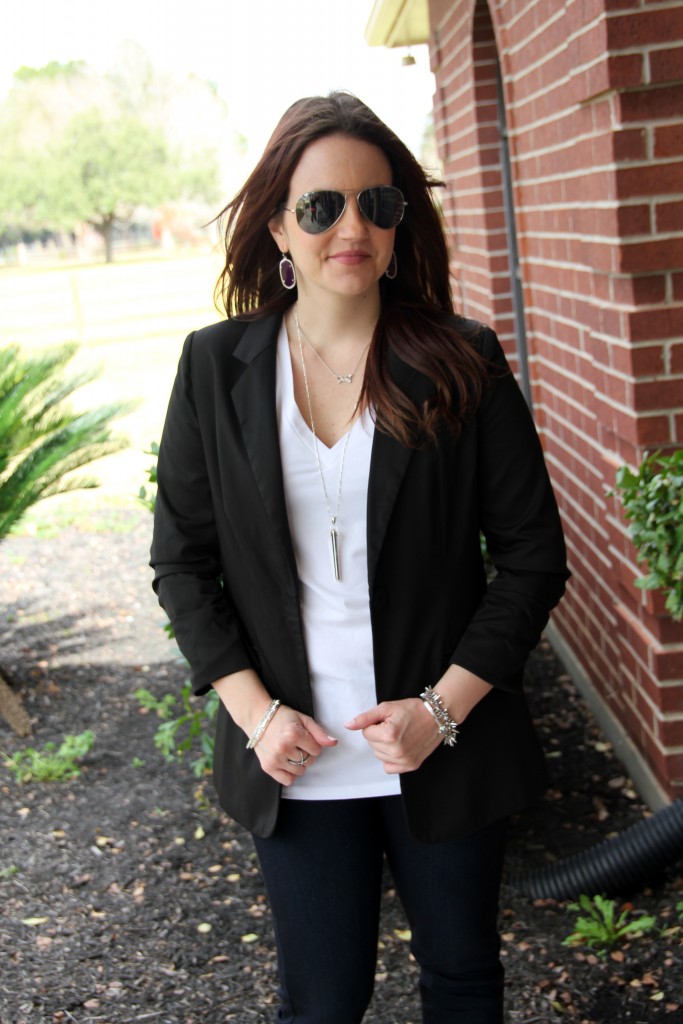 Casual Professional office outfit idea - blazer, white tee and skinny jeans