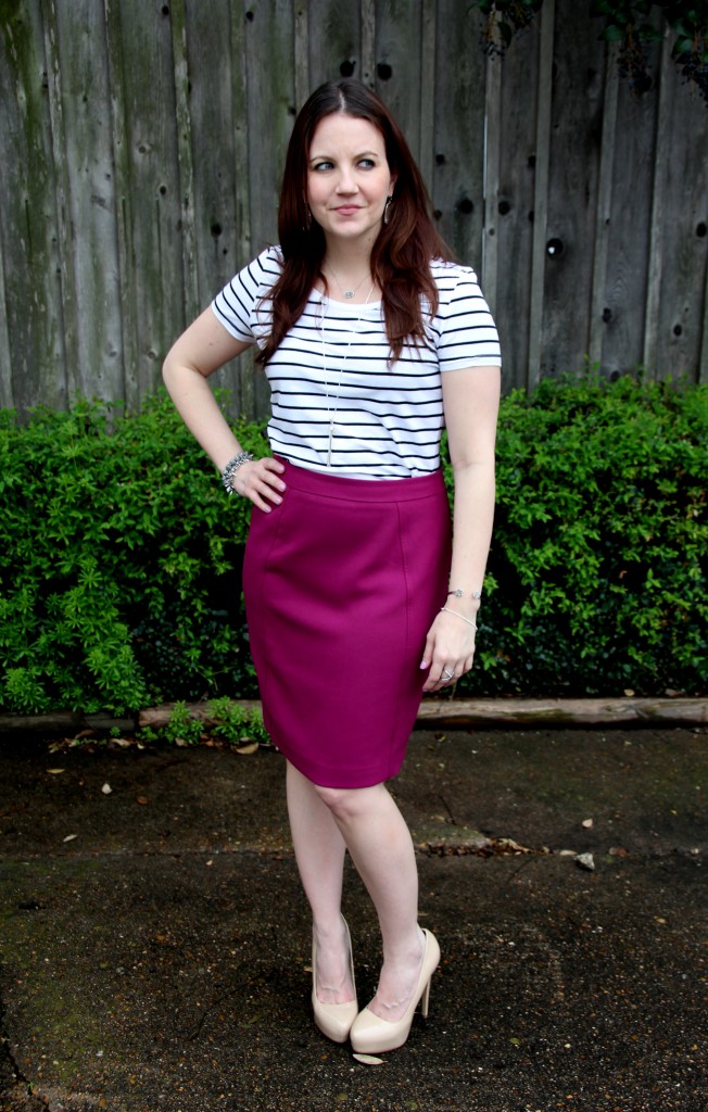 Blend weekend and office style - Striped tee with pencil skirt  | Lady in Violet