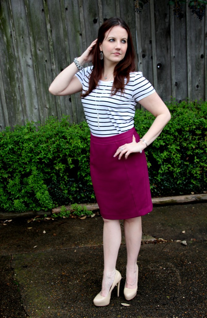 Office Outfit Idea - blend a weekend casual tee with a pencil skirt!  | Lady in Violet