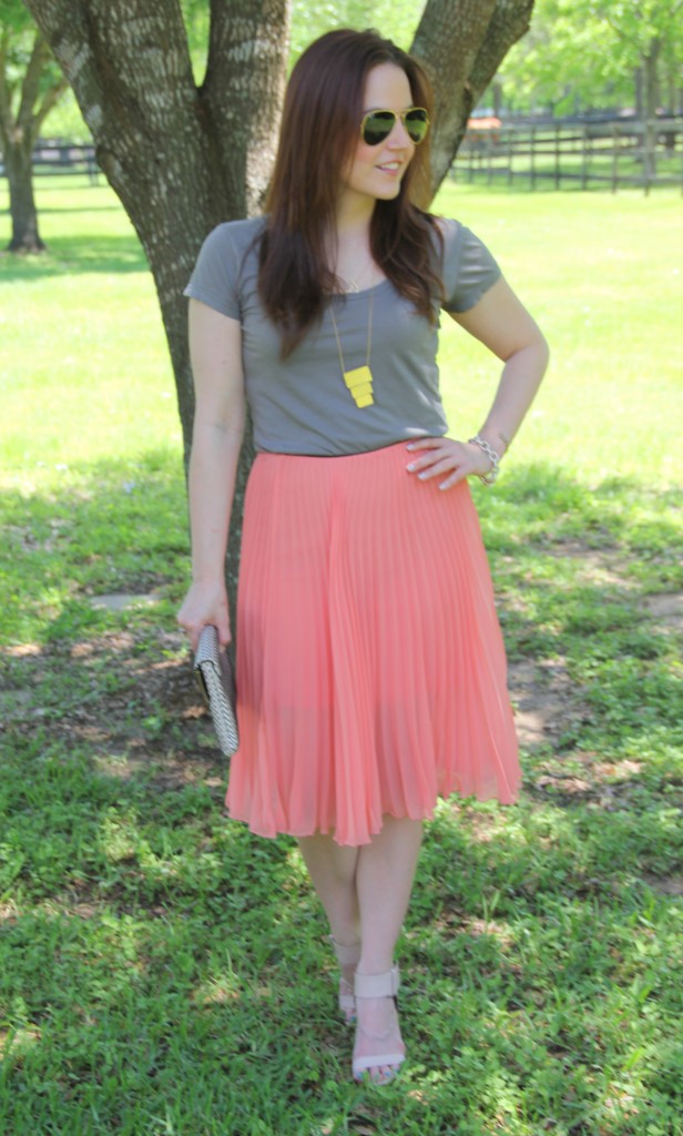 Spring Outfit Idea - Gray Tshirt and Pleated Midi Skirt with Pumps | Lady in Violet