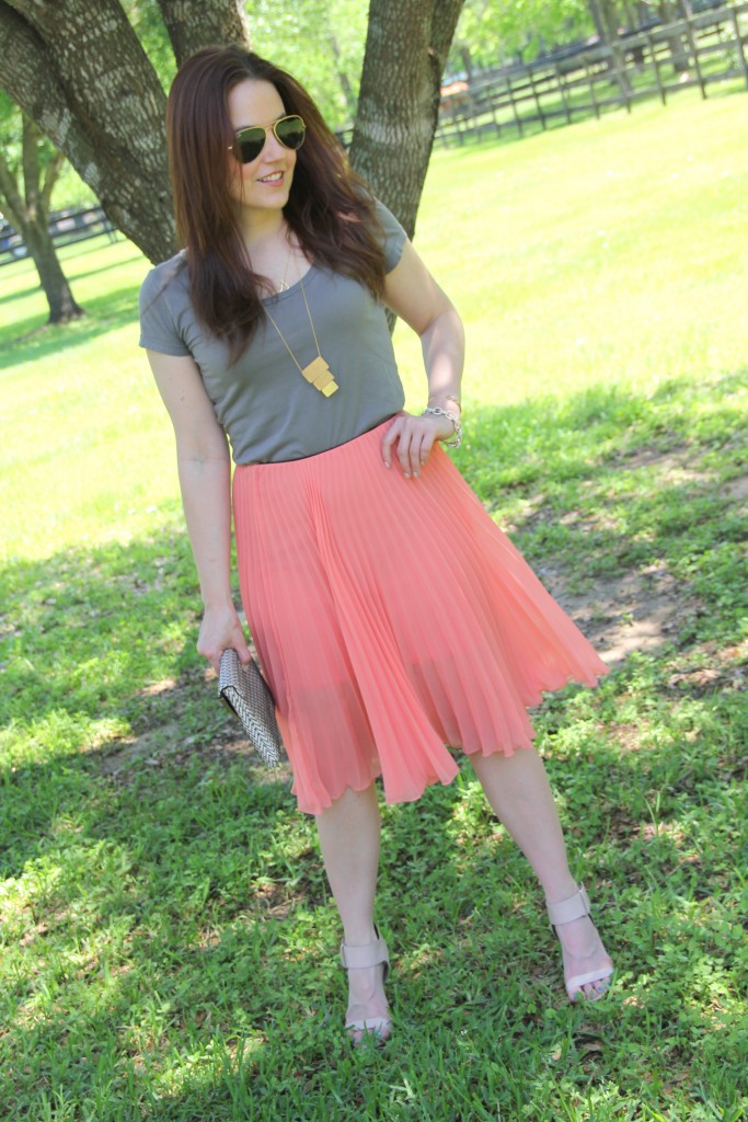 Spring Outfit Idea - Gray Tee and Pink Pleated Midi Skirt with Nude Sandals | Lady in Violet