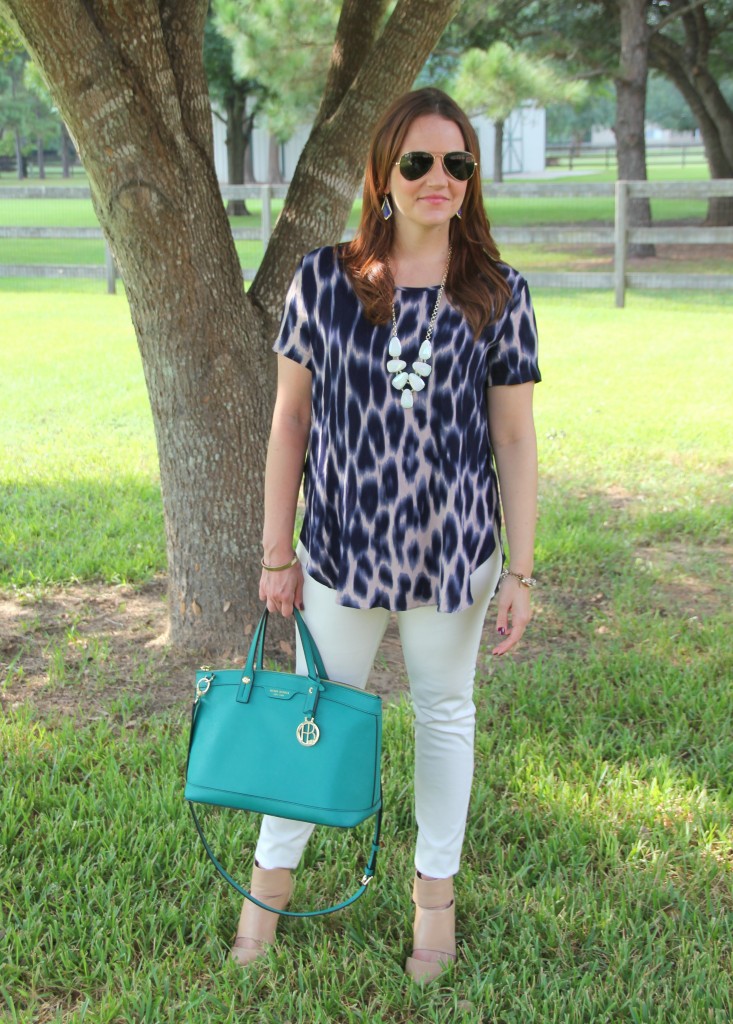 Styling a transtional tee for four seasons | Lady in Violet