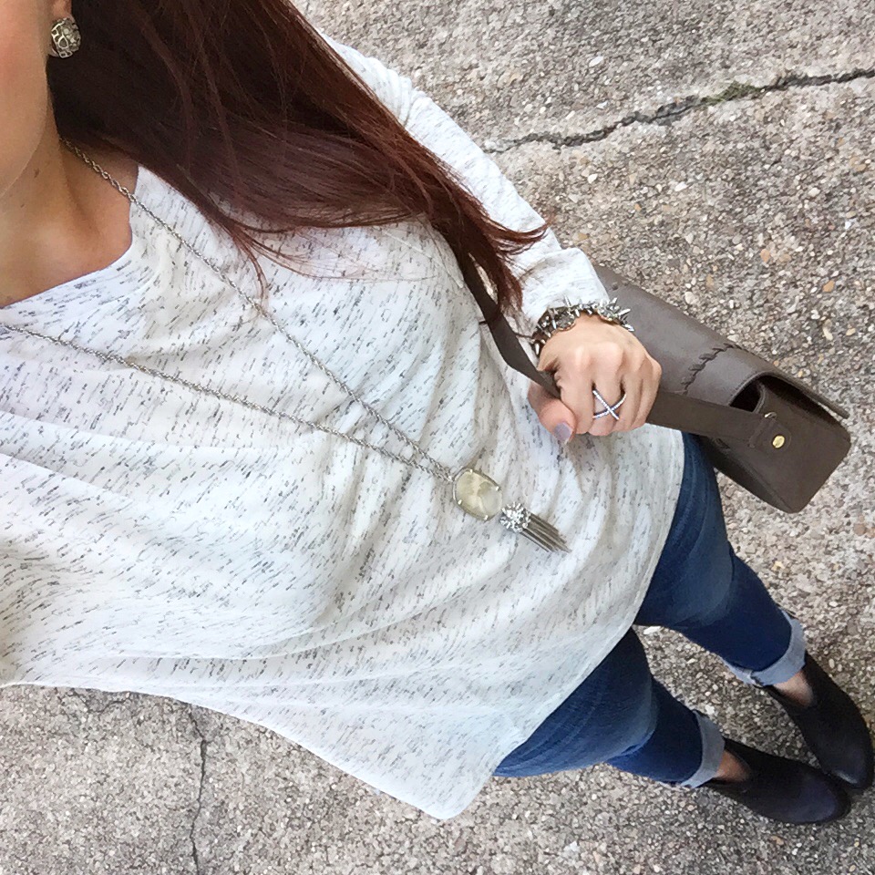 weekend outfit - tee and jeans | Lady in Violet