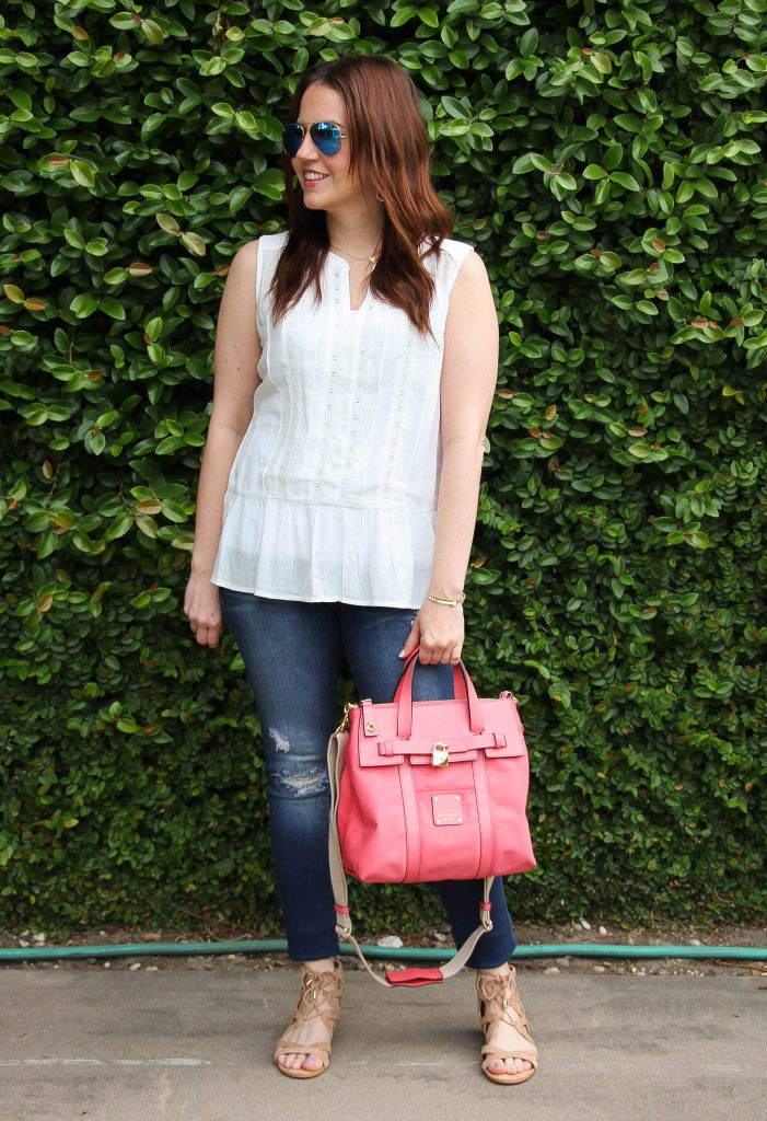 weekend outfit for spring with distressed denim