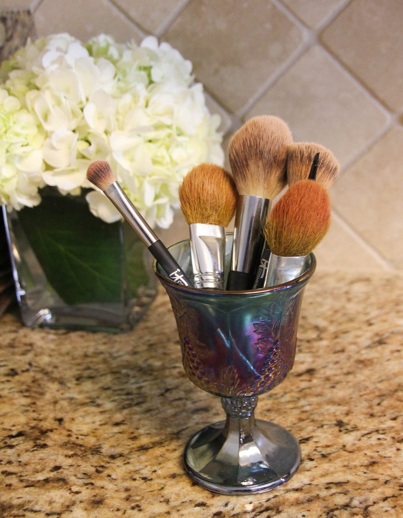 how to store makeup brushes