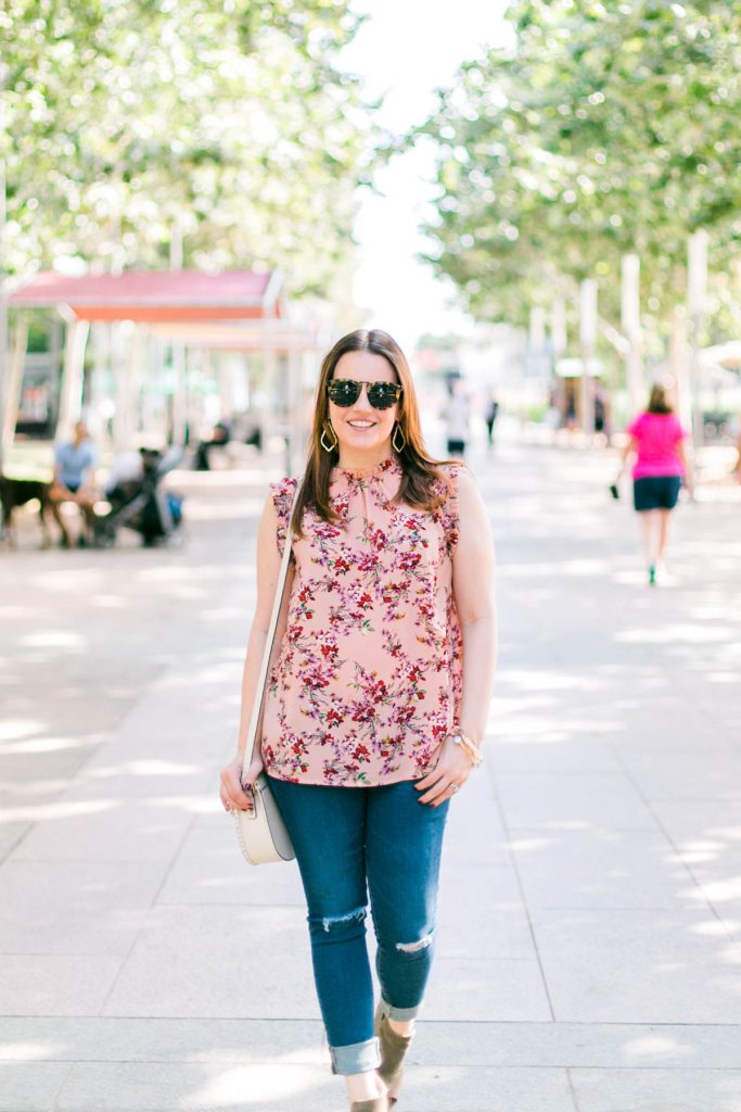 casual fall outfit distressed jeans booties