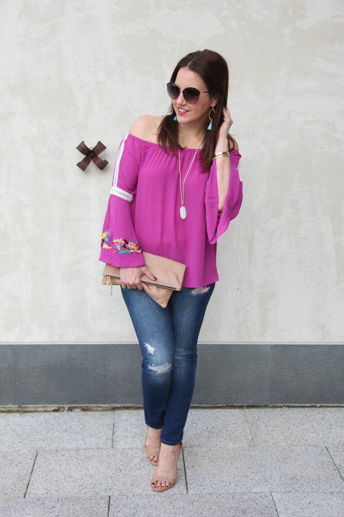 Houston Fashion Blogger shares a fall weekend outfit featuring distressed skinny jeans and an off the shoulder top.