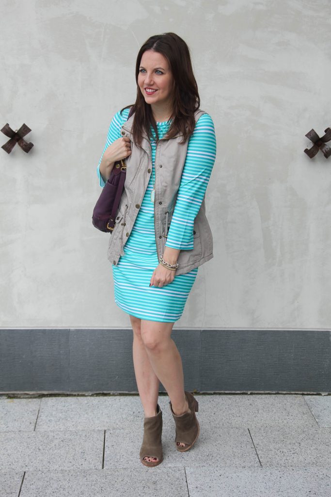 Outdoor Weekend outfit idea in a shift dress and ankle boots.