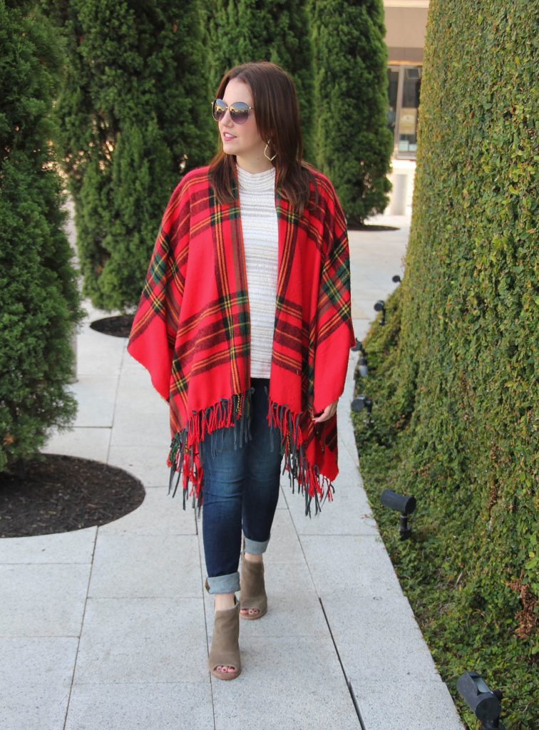 houston fashion blogger wears plaid blanket poncho from Cheeky Vintage boutique.