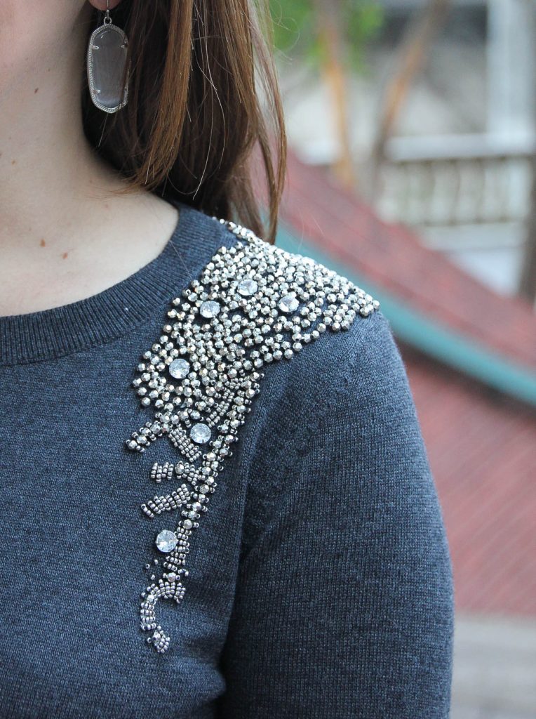 Houston Style Blogger wears a Nordstrom Halogen embellished sweater with kendra scott elle earrings in slate.