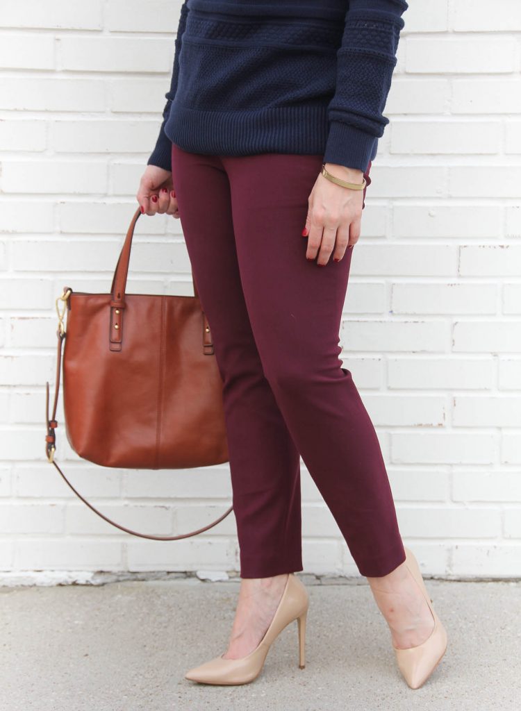 Houston Fashion blogger Lady in Violet wears the Loft Essential skinny pants in mauve and carries the Vera Bradley Sagebrush Satchel.
