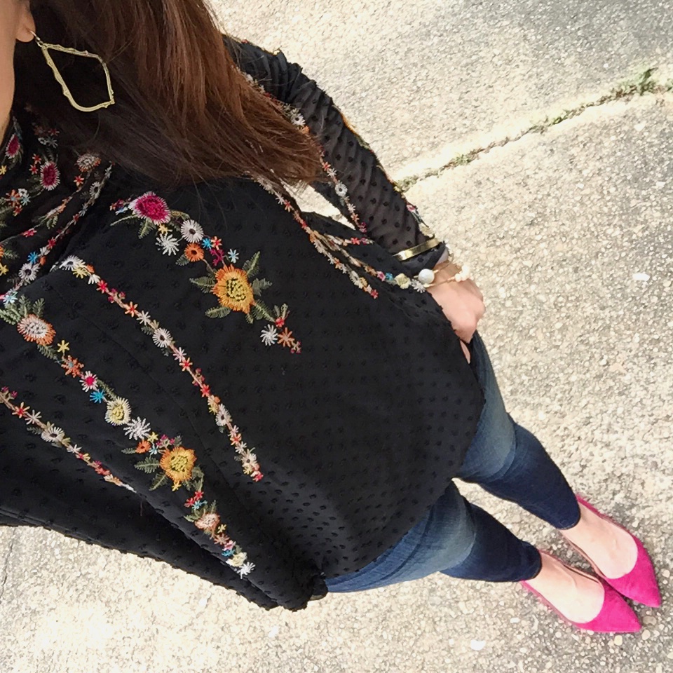 Outfit Details from Instagram user @karen.rock featuring a casual weekend outfit with a embroidered blouse and pink flats.