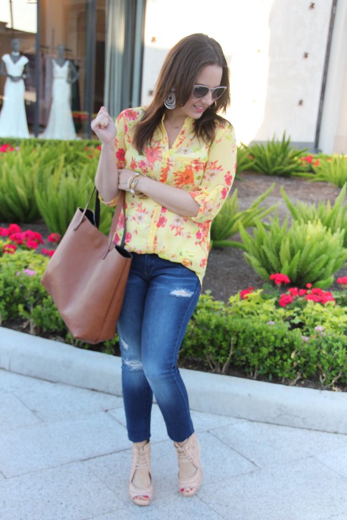 Casual Outfit | Distressed Jeans | Yellow Blouse | Brown Tote Bag | Lady in Violet | Houston Style Blogger