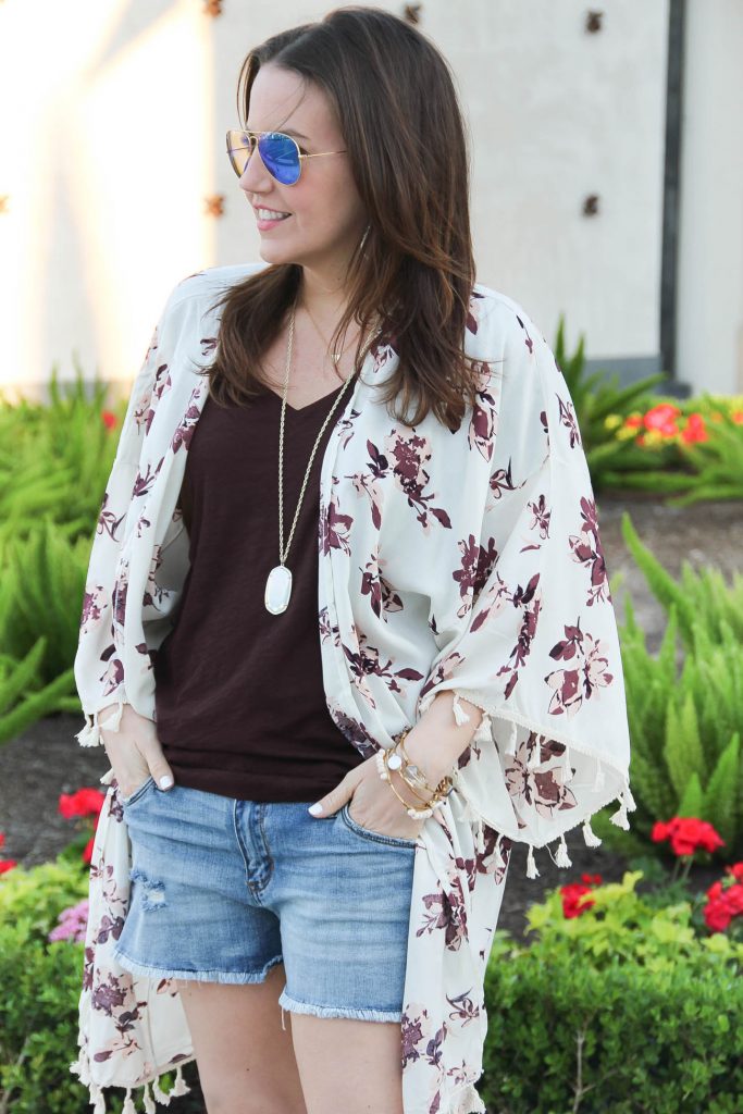 Summer Casual Outfit | Floral Kimono | Distressed Jean Shorts | Tshirt | Kendra Scott Rae Necklace | Lady in Violet | Houston Fashion Blogger