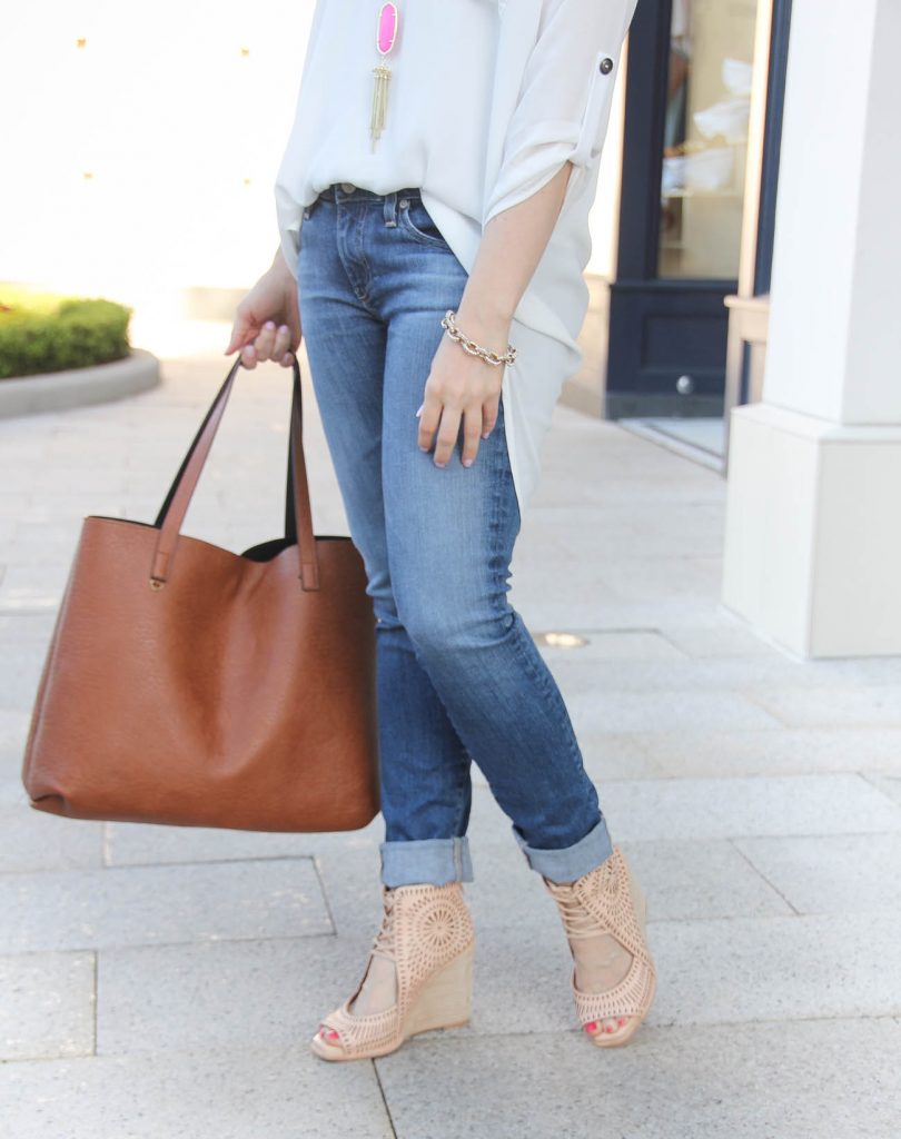 Spring Outfit | Cuffed Skinny Jeans | Neutral Wedges | Brown Tote Bag | Lady in Violet | Houston Fashion Blogger