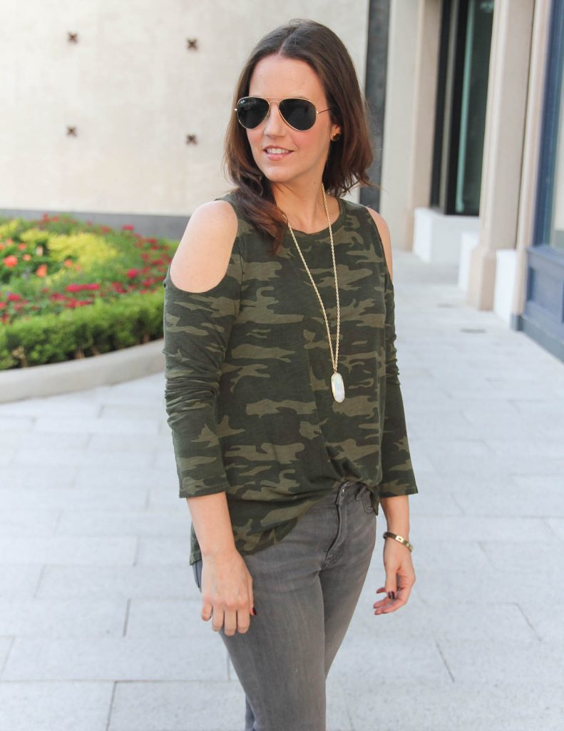 Casual Fall Outfit | Camo Top for Women | Houston Fashion Blogger