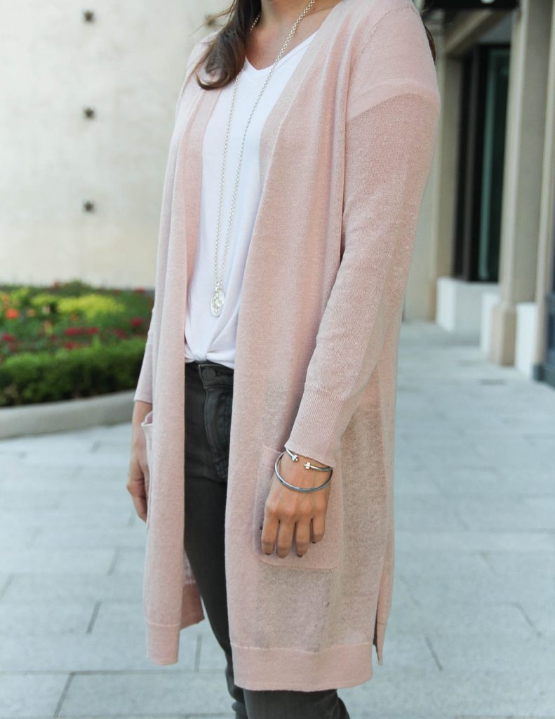 Villa Ada: Long cardigan, Pink scarf & White ankle jeans