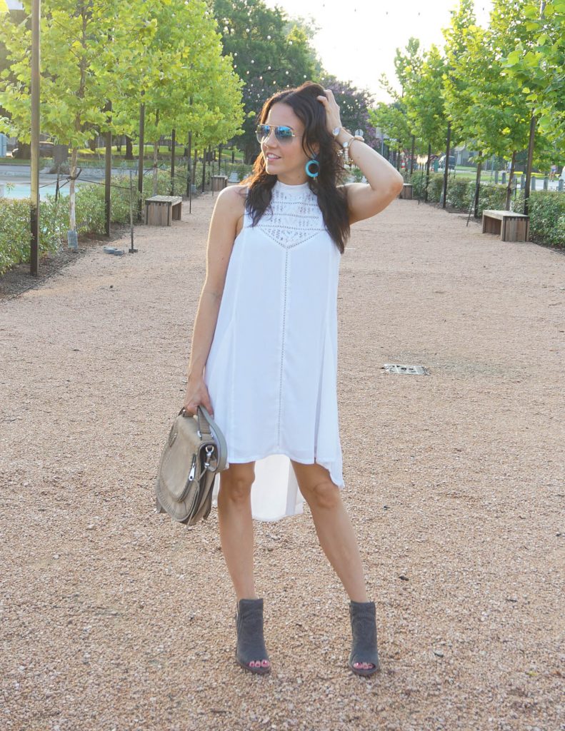 what to wear to white linen night houston | casual summer dress | turquoise earrings | Houston Fashion Blogger Lady in Violet