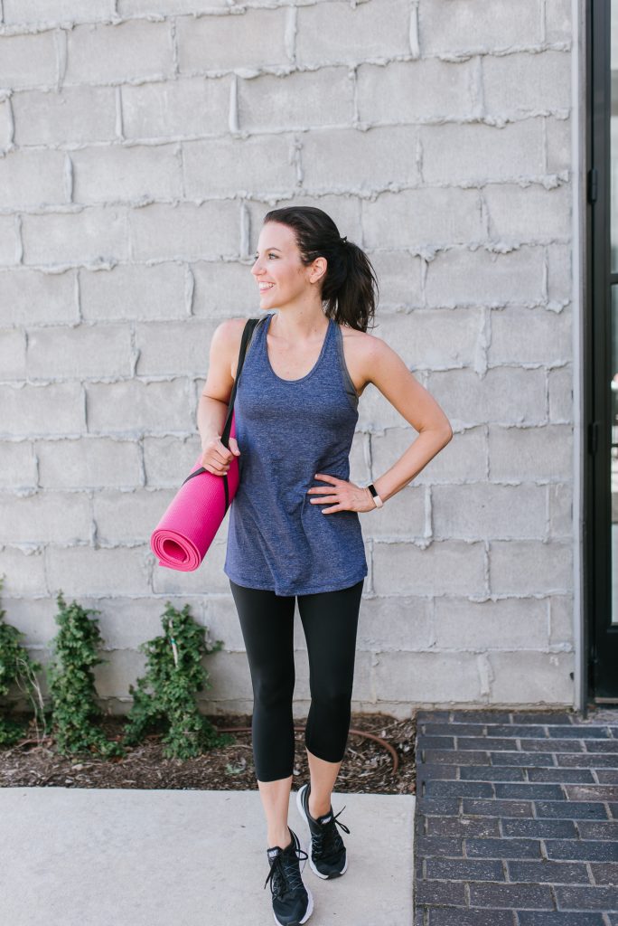 Workout clothes | nike shoes | zella leggings | Houston Fashion Blogger Lady in Violet