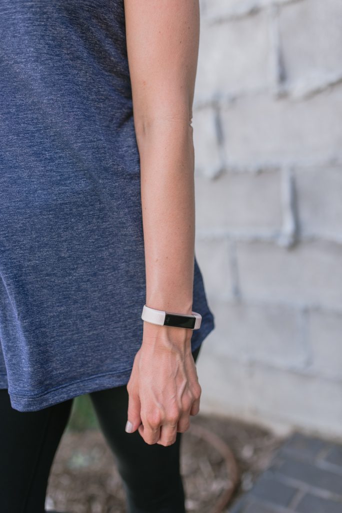 Fitbit alta hr review | fitbit wristbands | fitness blogger | Houston Lifestyle Blog Lady in Violet