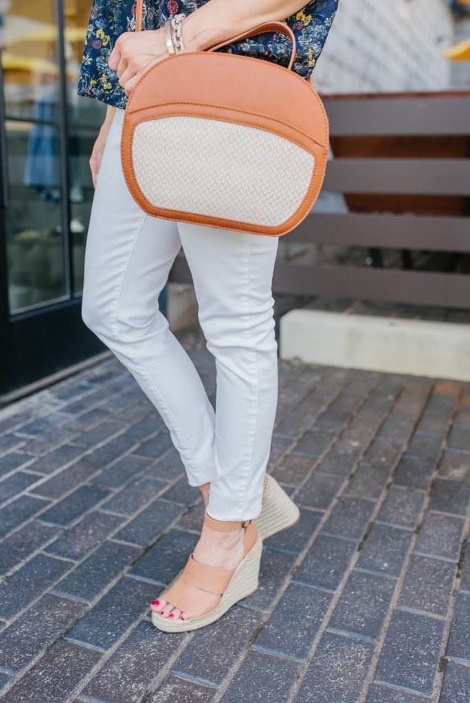 summer outfit | best white skinny jeans | espadrille wedge sandals | Houston Fashion Blogger Lady in Violet