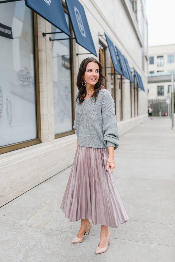 gray long skirt outfit