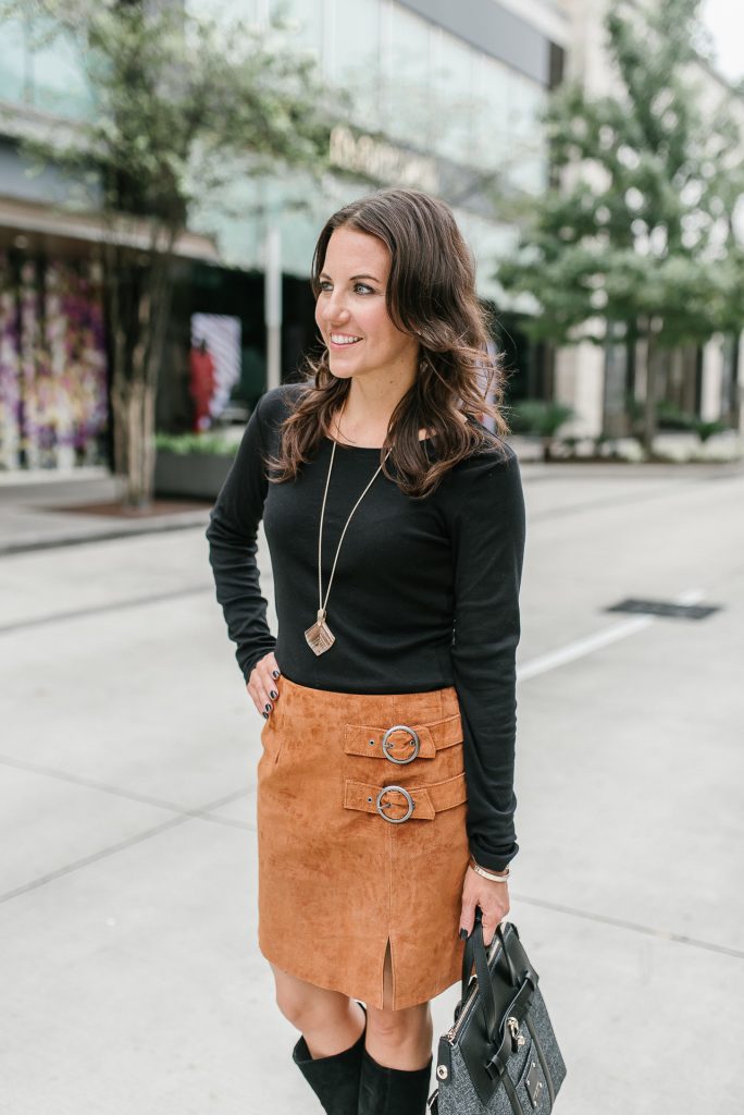 Fall outfit | black long sleeve tee | suede mini skirt | Houston Fashion Blogger Lady in Violet