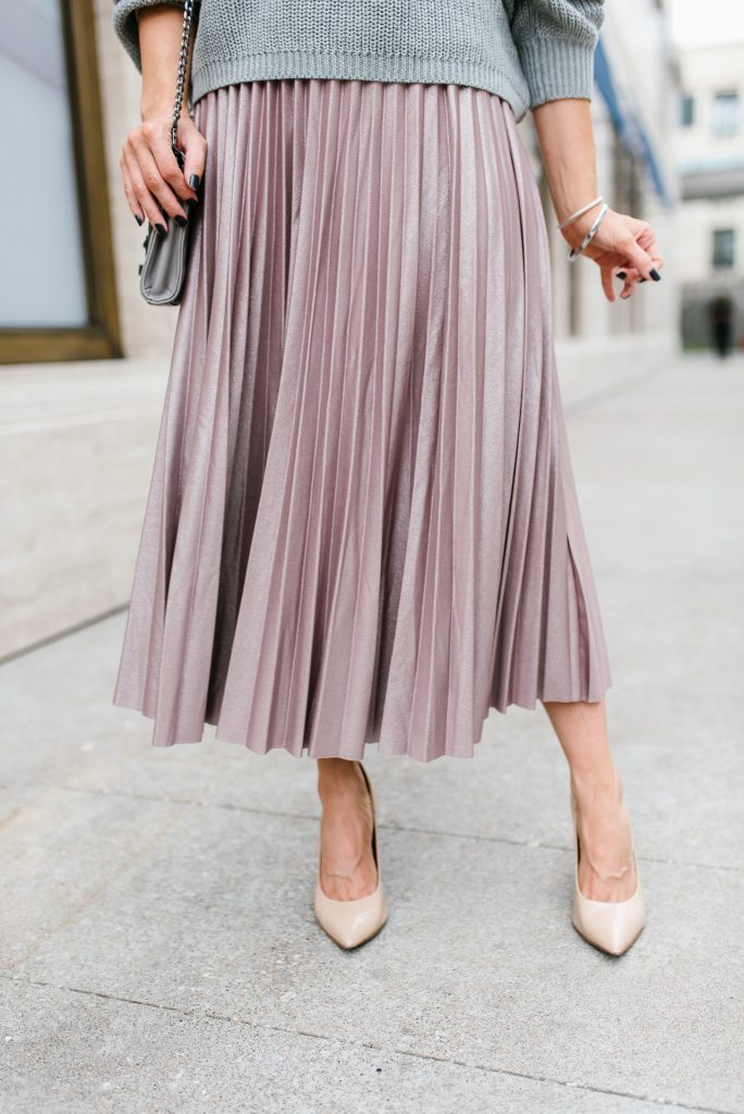 How to Style a Pleated Mini Skirt - Lady in VioletLady in Violet