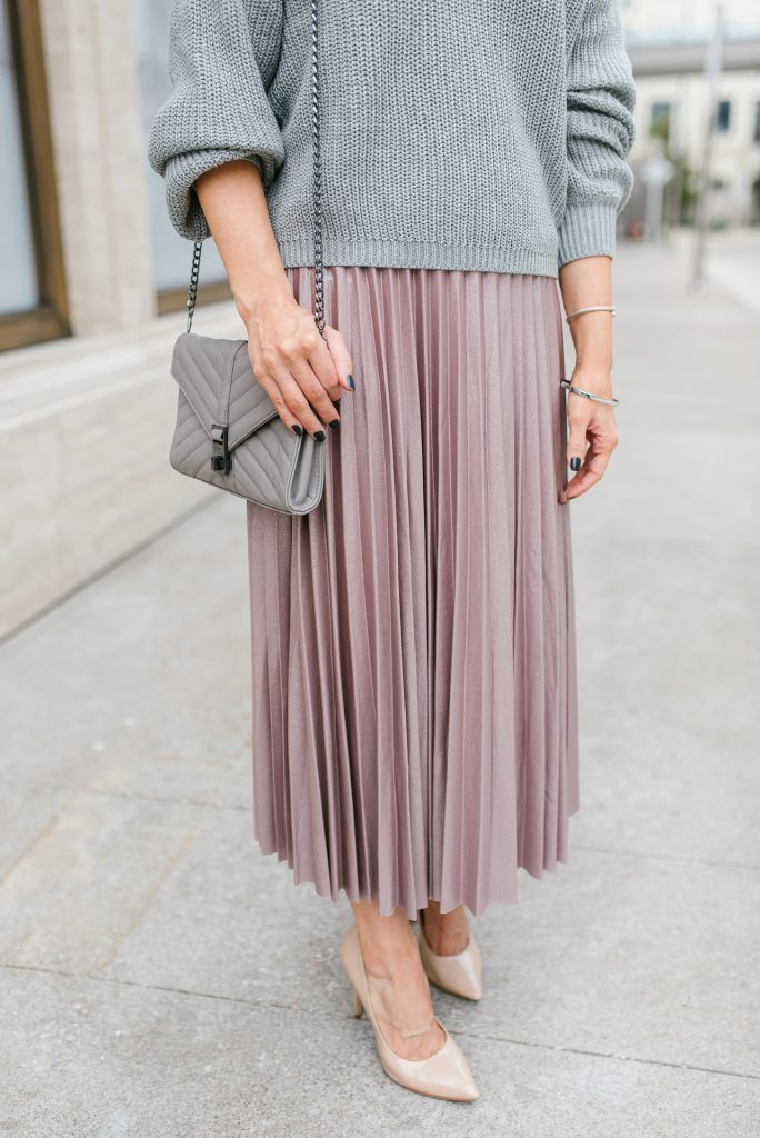 Work outfit | pink pleated midi skirt | gray quilted crossbody bag | Houston Fashion Blogger Lady in Violet