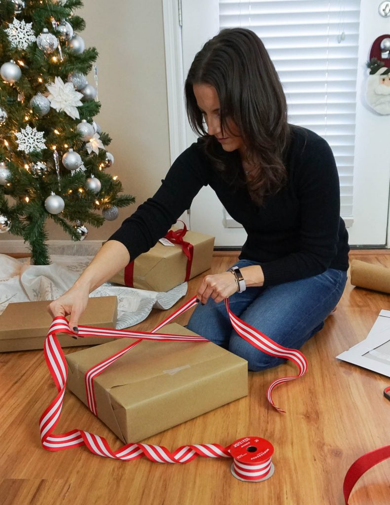 how to tie a bow around a gift | Houston Blogger Lady in Violet
