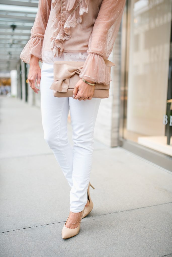 Spring outfit | white skinny jeans | nude heels | Petite Fashion Blogger Lady in Violet