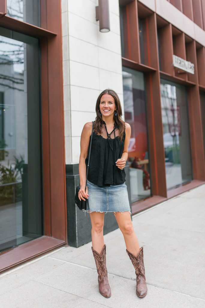 jean skirt outfits with cowboy boots