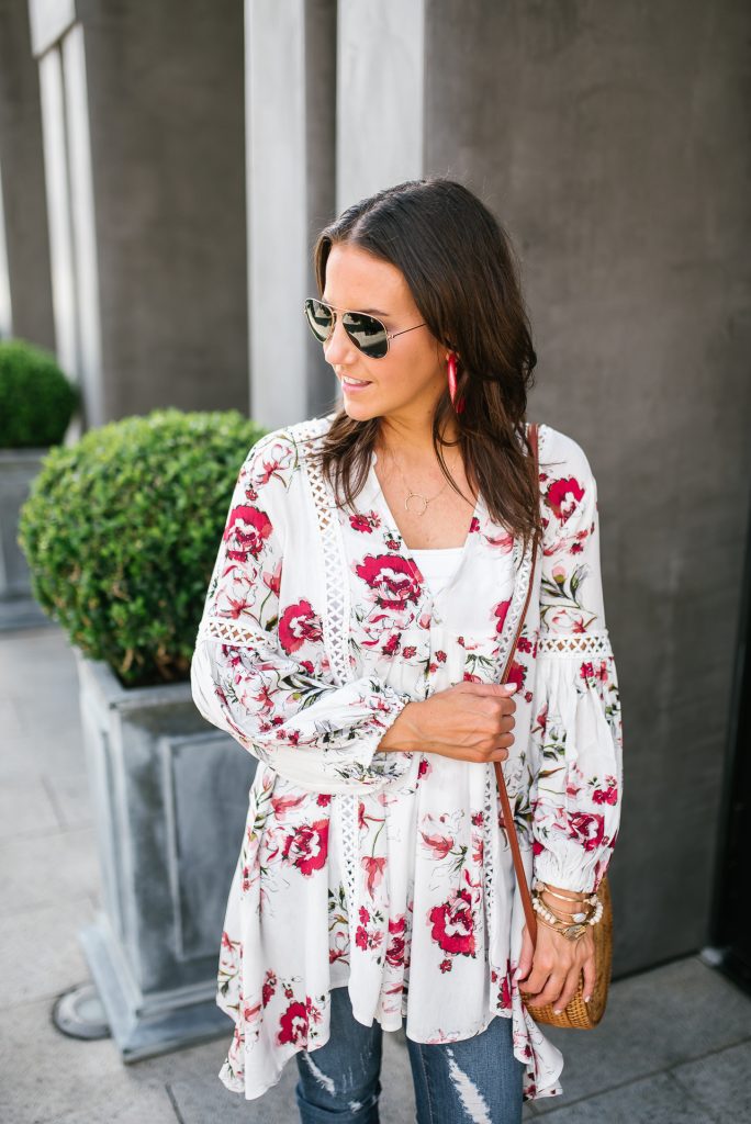 casual outfit | floral tunic top | pink statement earrings | Petite Fashion Blogger Lady in Violet