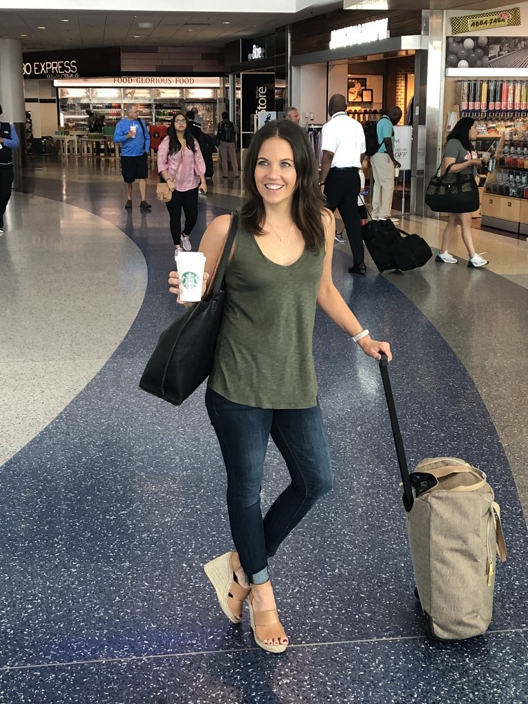 summer airport travel outfit | olive green tank top | dark black tote bag | Popular Fashion Blogger Lady in Violet