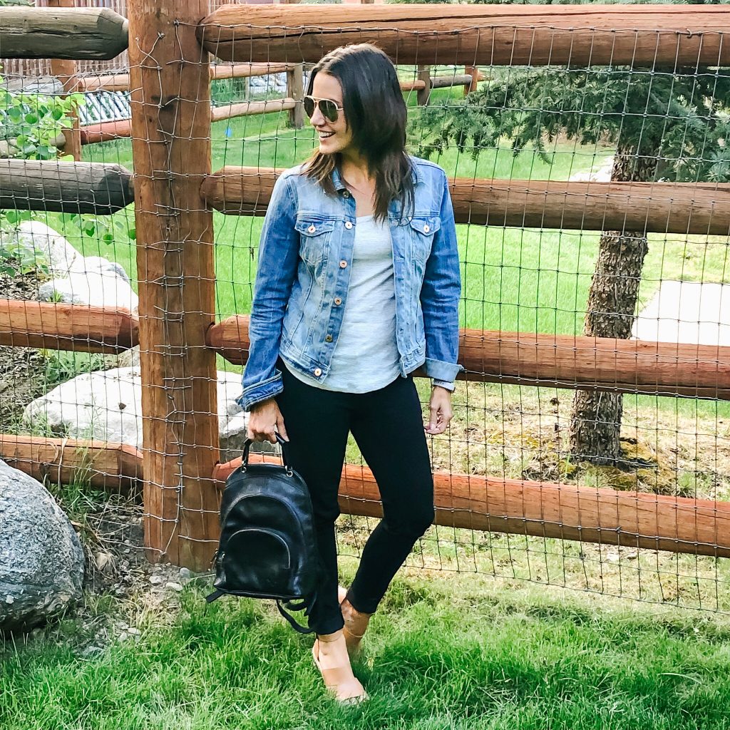 casual travel outfit | denim jacket | black skinny jeans | Affordable Fashion Blog Lady in Violet