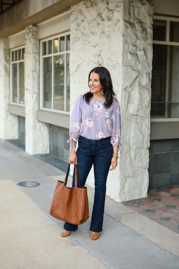 fall outfits | pastel floral top | dark wash flare jeans | Everyday Fashion Blog