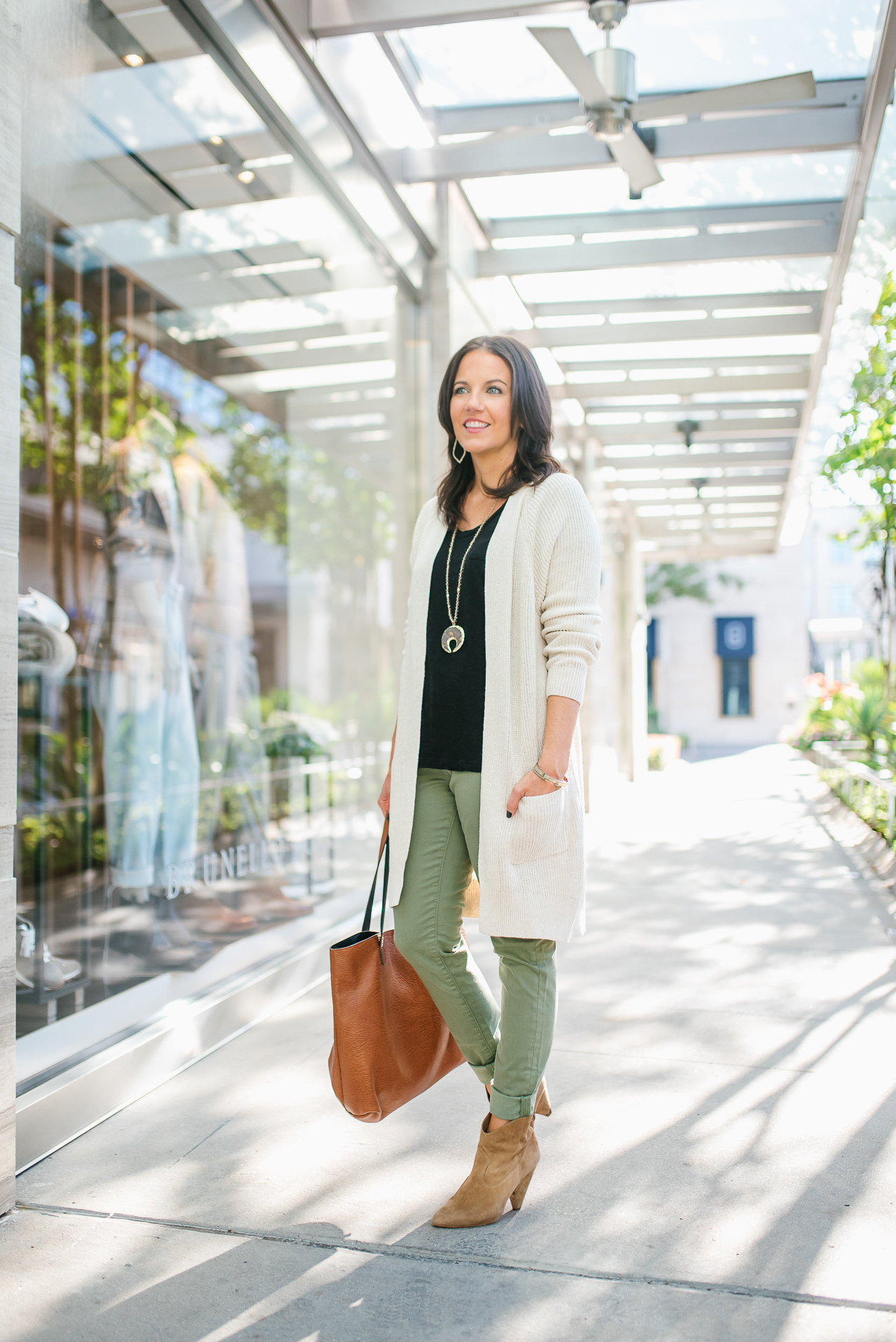 How to Wear Olive Pants in Fall, Lady in Violet