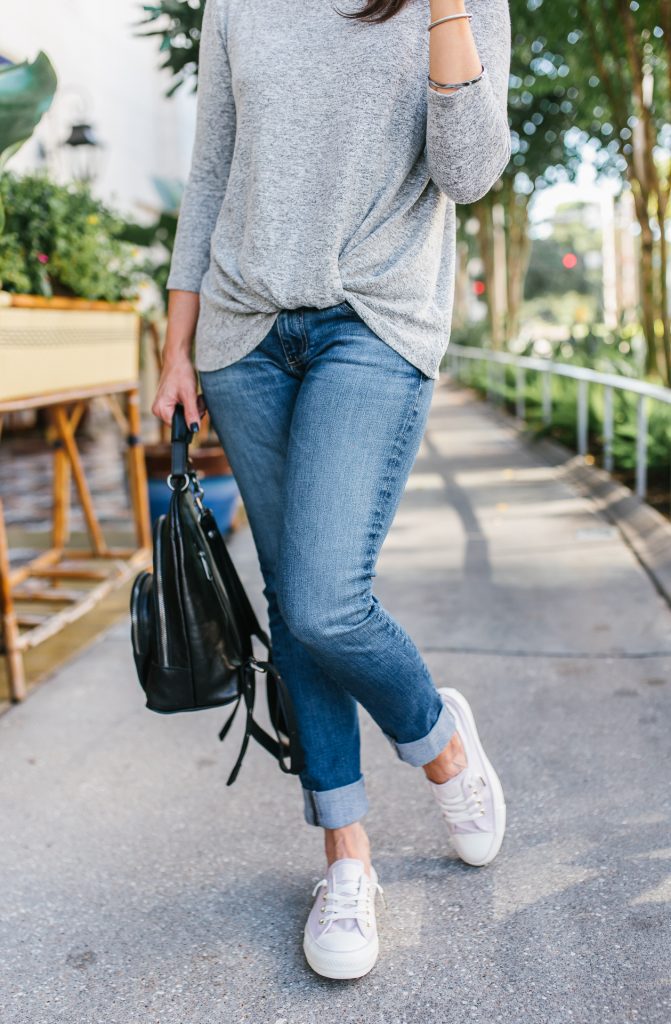 light pink converse outfit