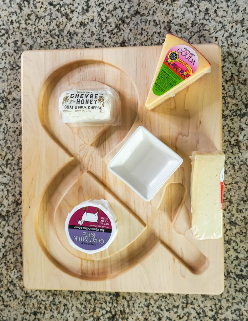 tips for making a cheese board for holiday party | Lifestyle Blogger Lady in Violet