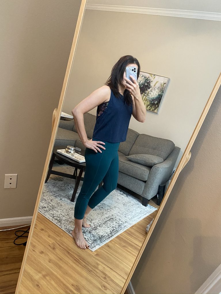 cardio workout clothes | navy cropped top with teal leggings | Lifestyle Blog Lady in Violet