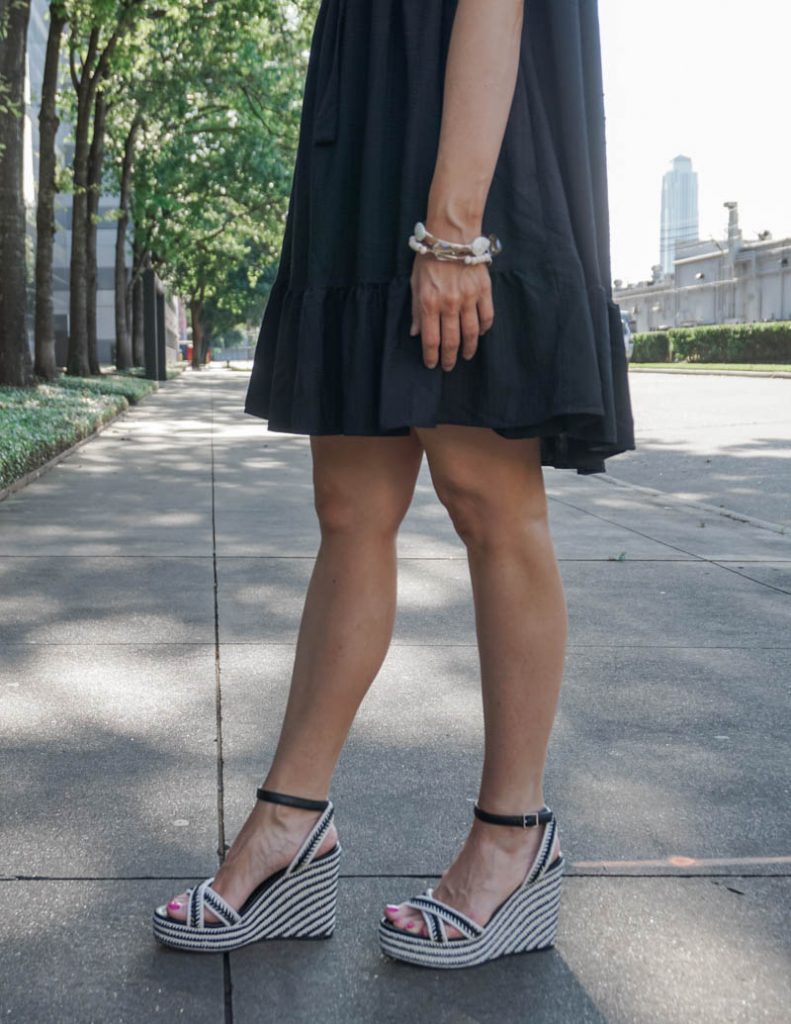 Summer outfit | black espadrille wedge sandals | bracelet stack | Everyday Style Blog Lady in Violet