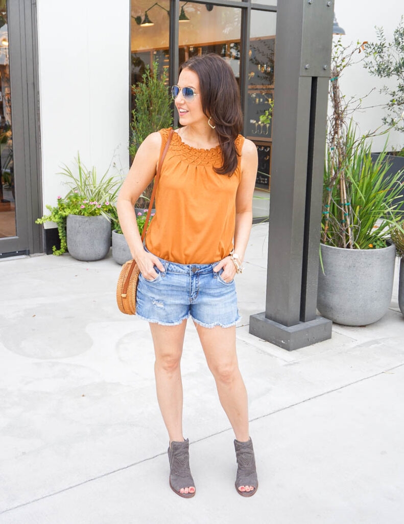 orange summer outfit