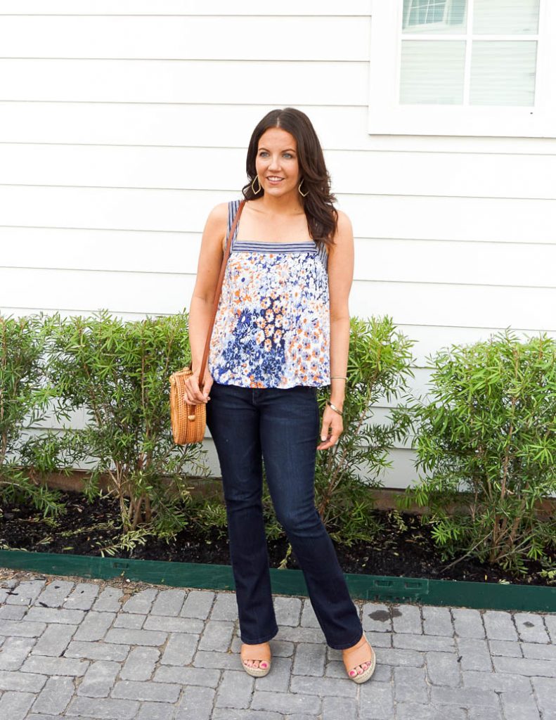 casual fashion | blue and white tank top | dark blue flared jeans | Everyday fashion Blog Lady in Violet