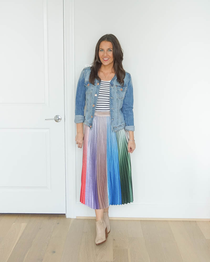 Pleated skirt.  How to wear pleated skirt, Pleated midi skirt, Simple  outfits