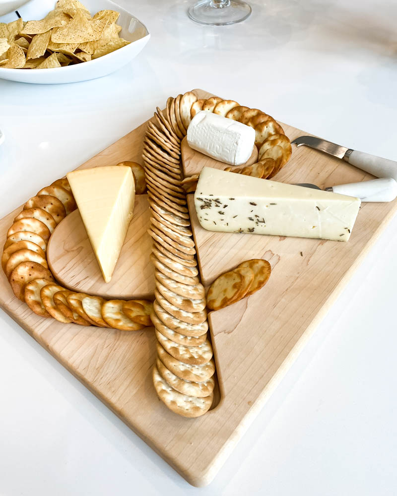 easy cheese and cracker board | party appetizer ideas | charcuterie board | Texas Lifestyle Blog Lady in Violet