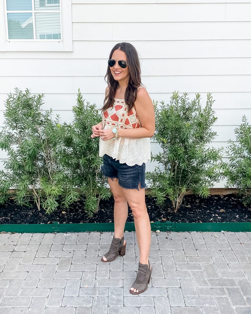 summer outfit | crochet tank top | black jean shorts | Houston Fashion Blog Lady in violet