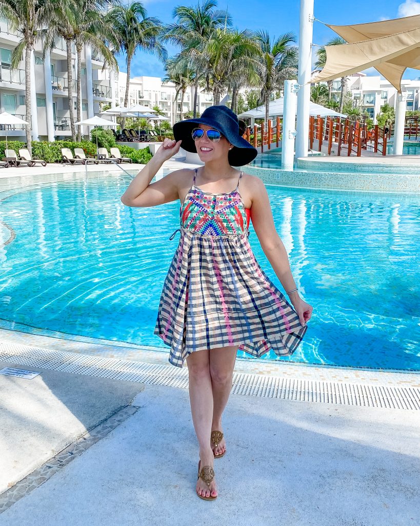 what to pack for beach resort vacation | colorful mini sun dress | black sun hat | Houston Fashion Blogger Lady in Violet